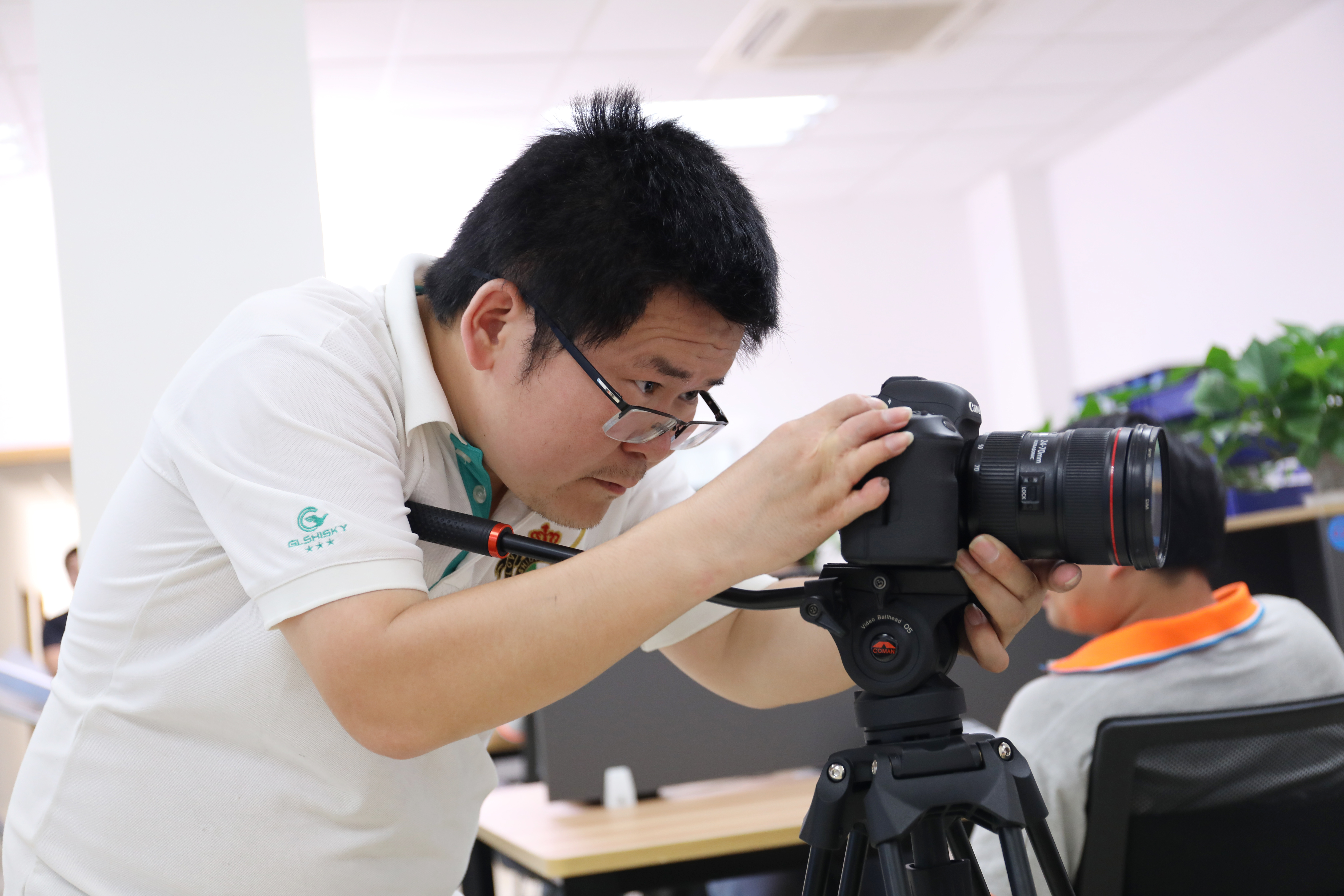 37c705a18198cf24e6636e457eaf2666