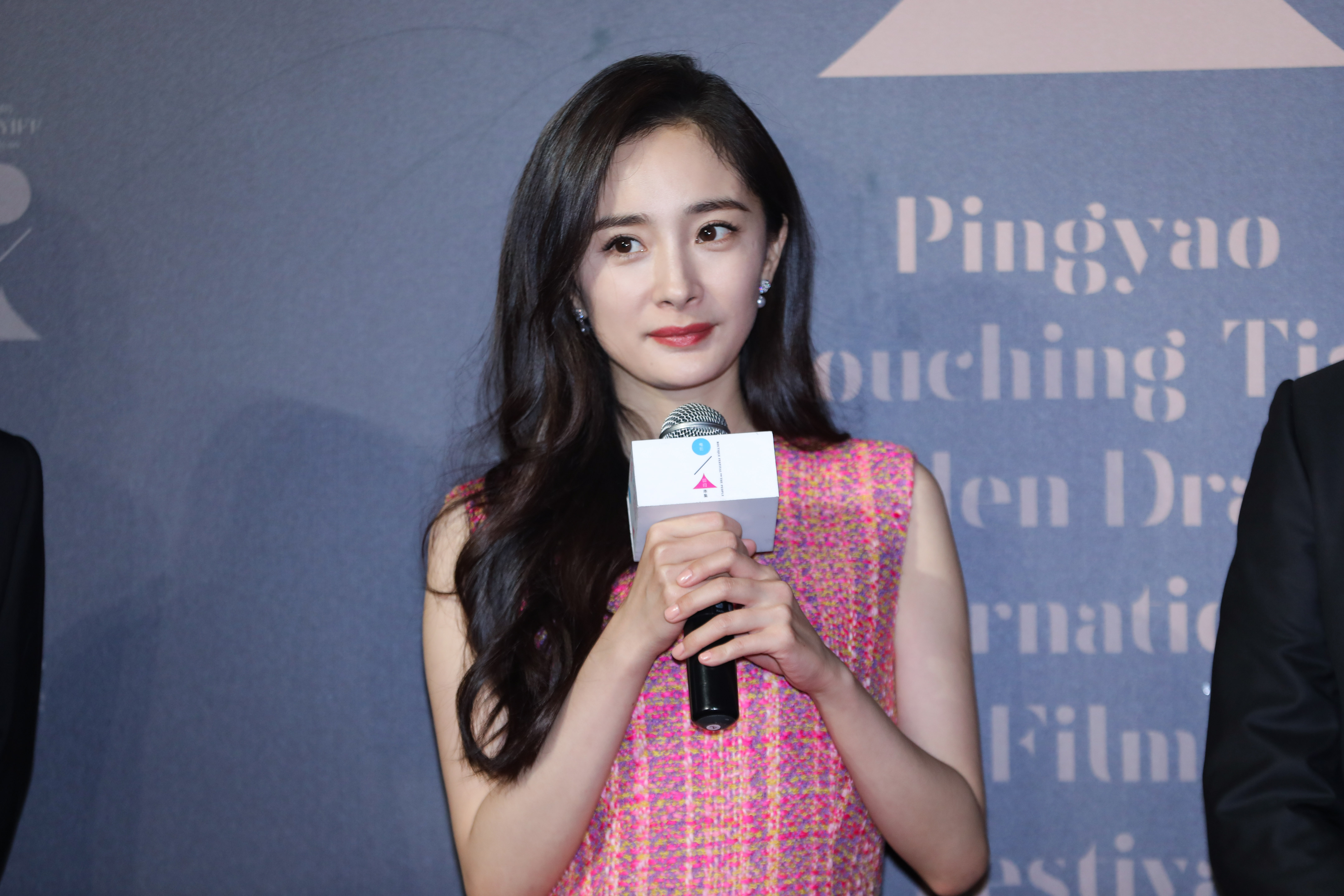 宝贝儿亚洲首映杨幂郭京飞李鸿其引爆平遥电影宫